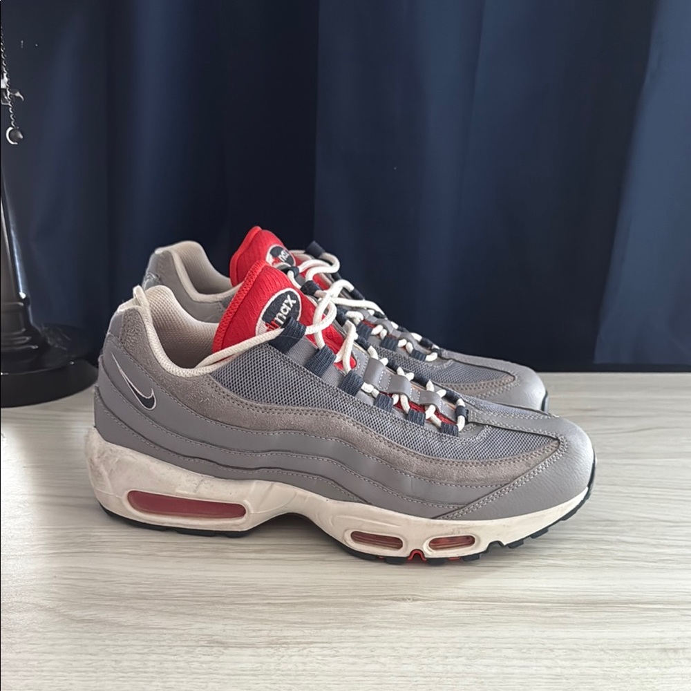 Nike Men's Gray and Red Sneakers